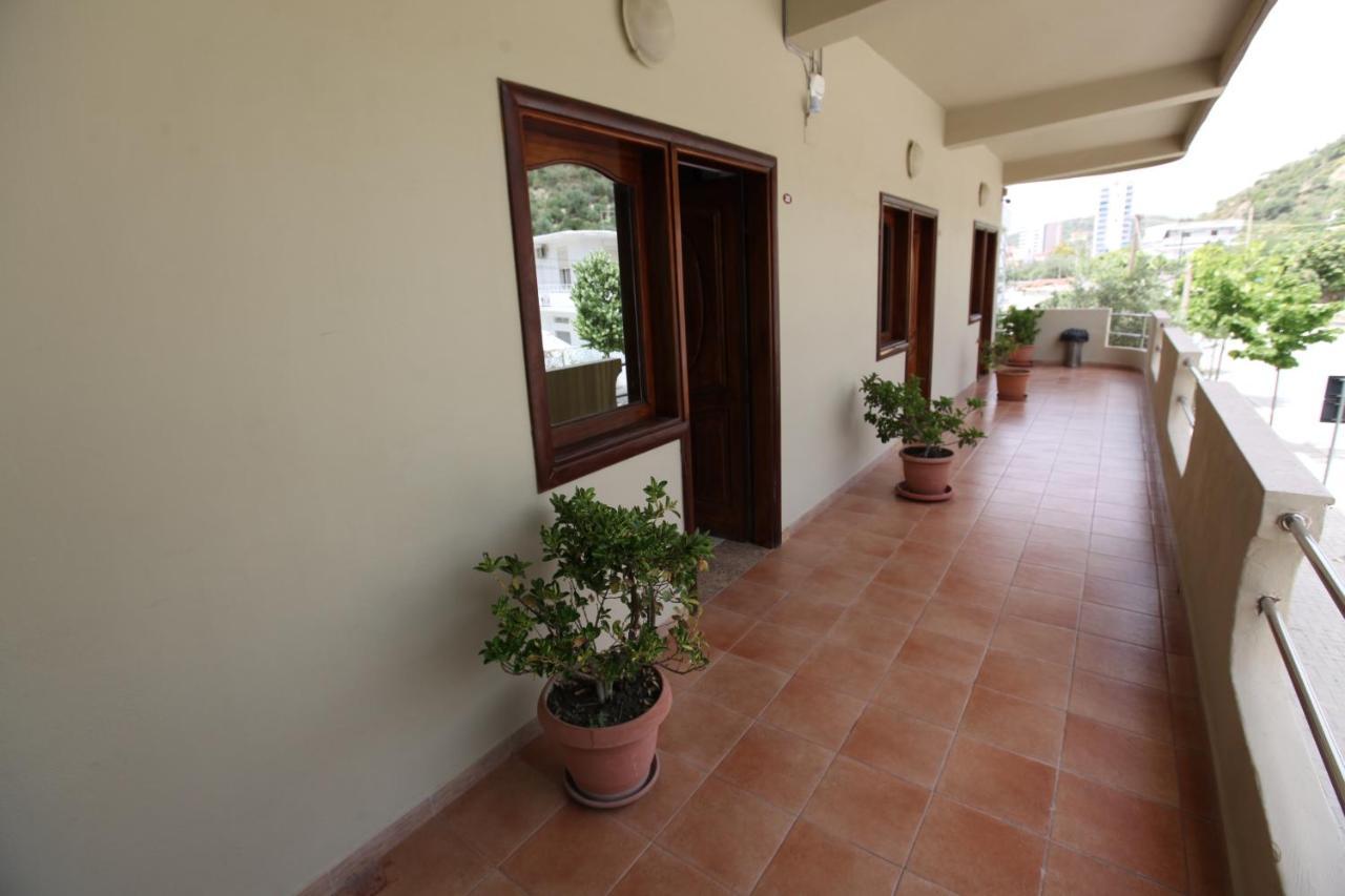 Hc Hotel & Suites Vlorë Exterior foto
